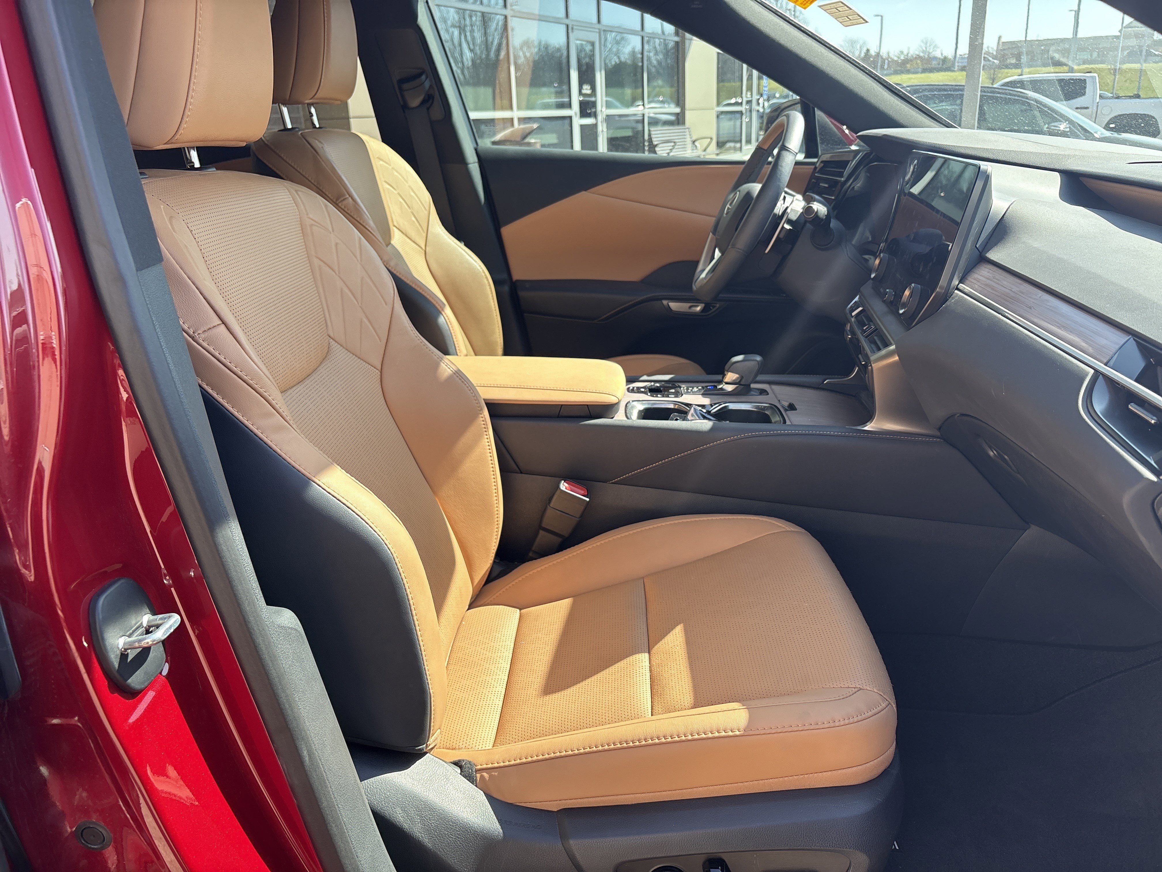 Used 2024 Lexus RX 350 Premium Plus w/ Convenience Package image 17