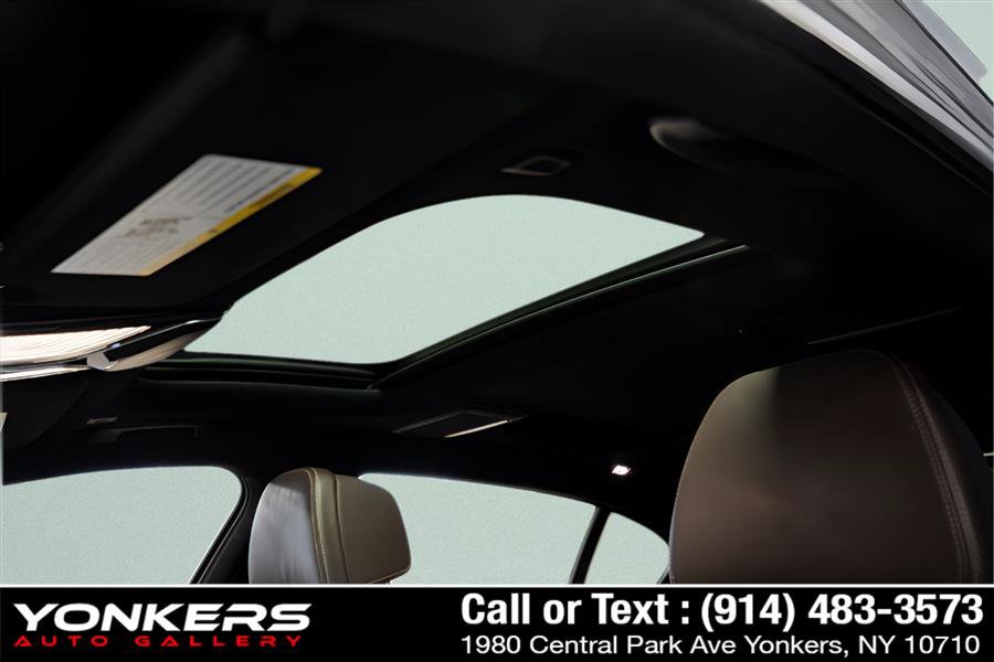 Used 2020 BMW 740i w/ M Sport Package RWD image 31