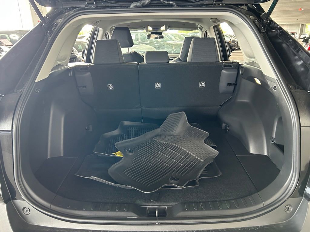 Used 2025 Toyota RAV4 LE image 37