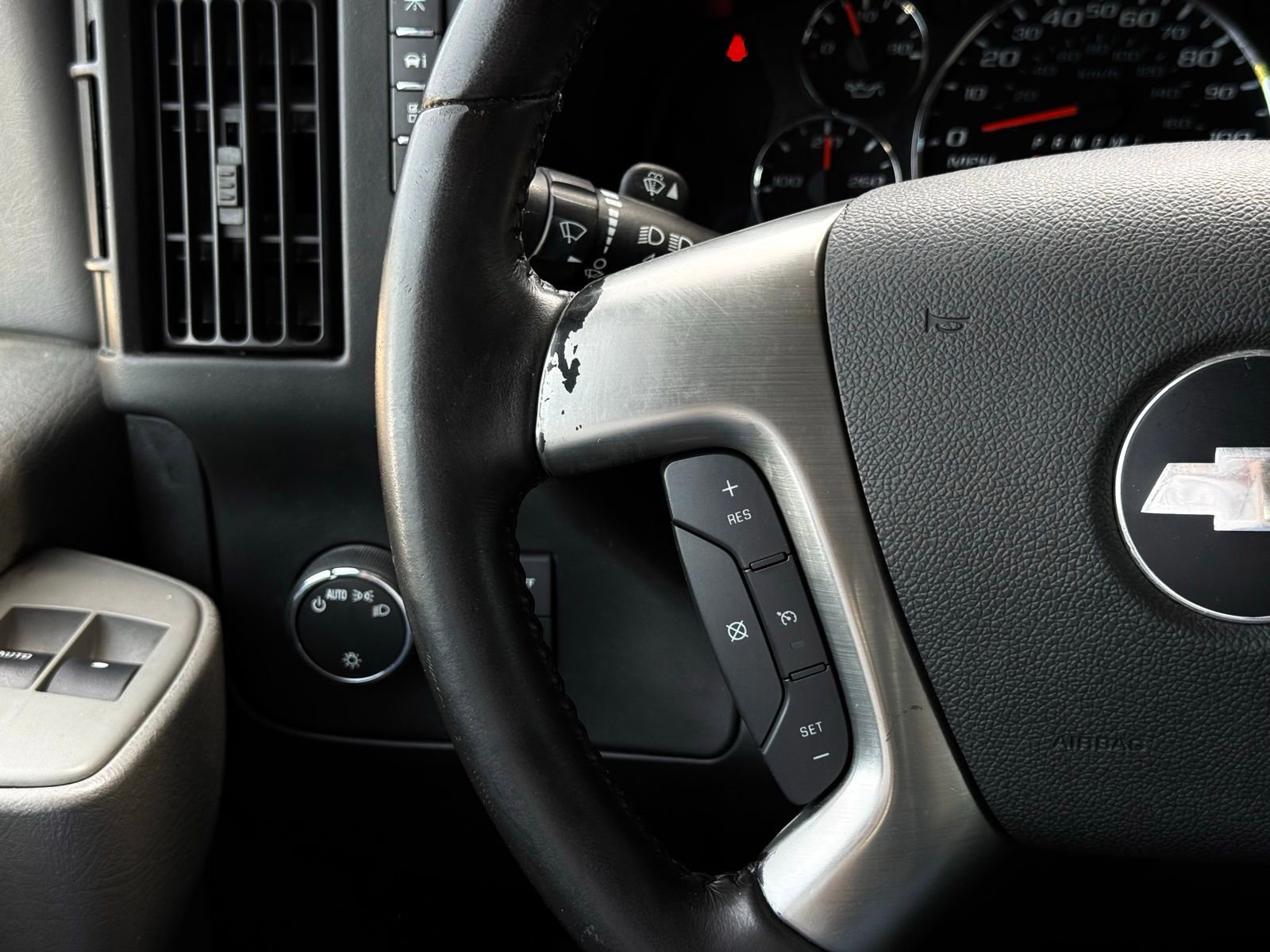 Used 2016 Chevrolet Express 2500 LS RWD image 31