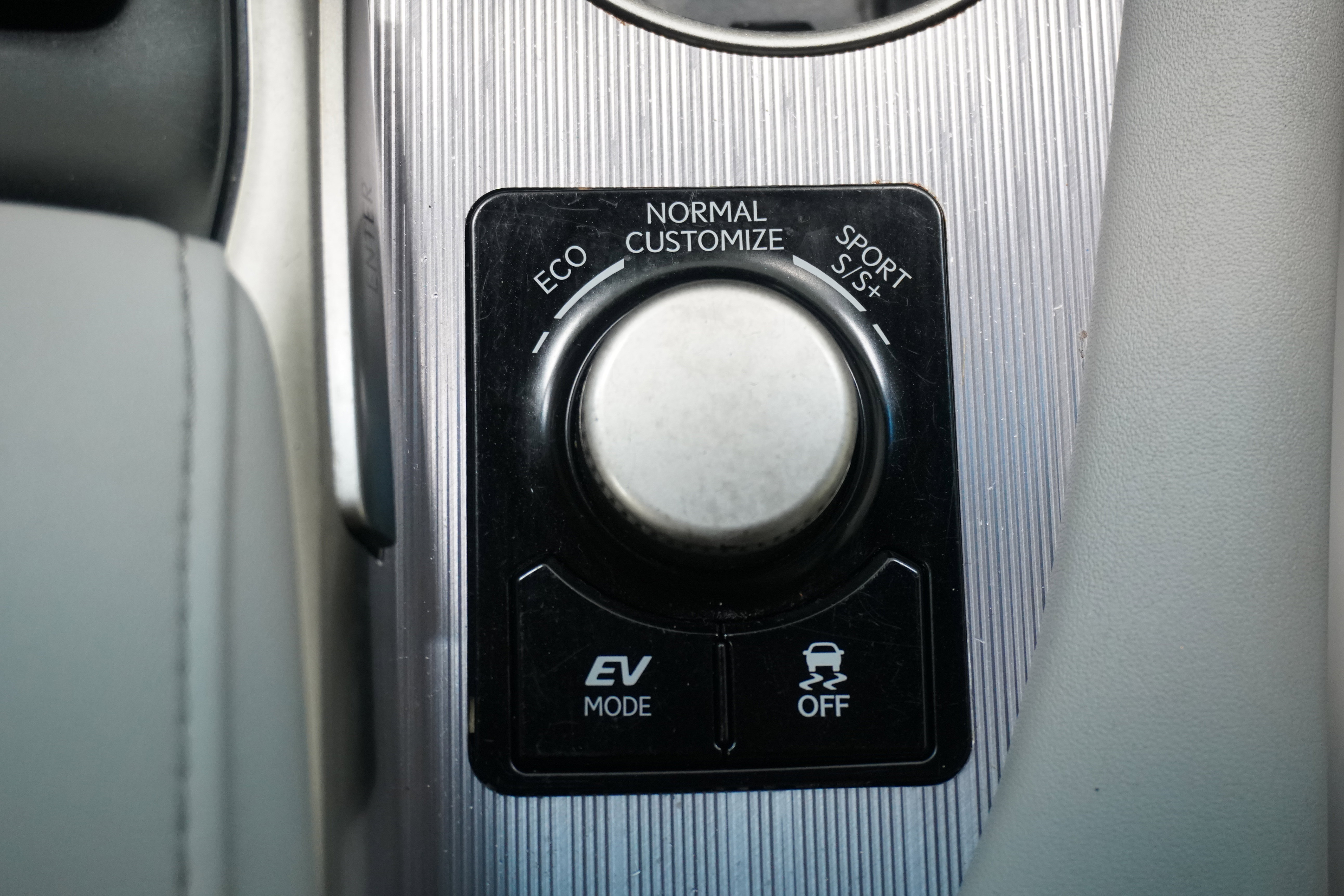 Used 2019 Lexus RX 450h F Sport w/ Navigation Package image 26