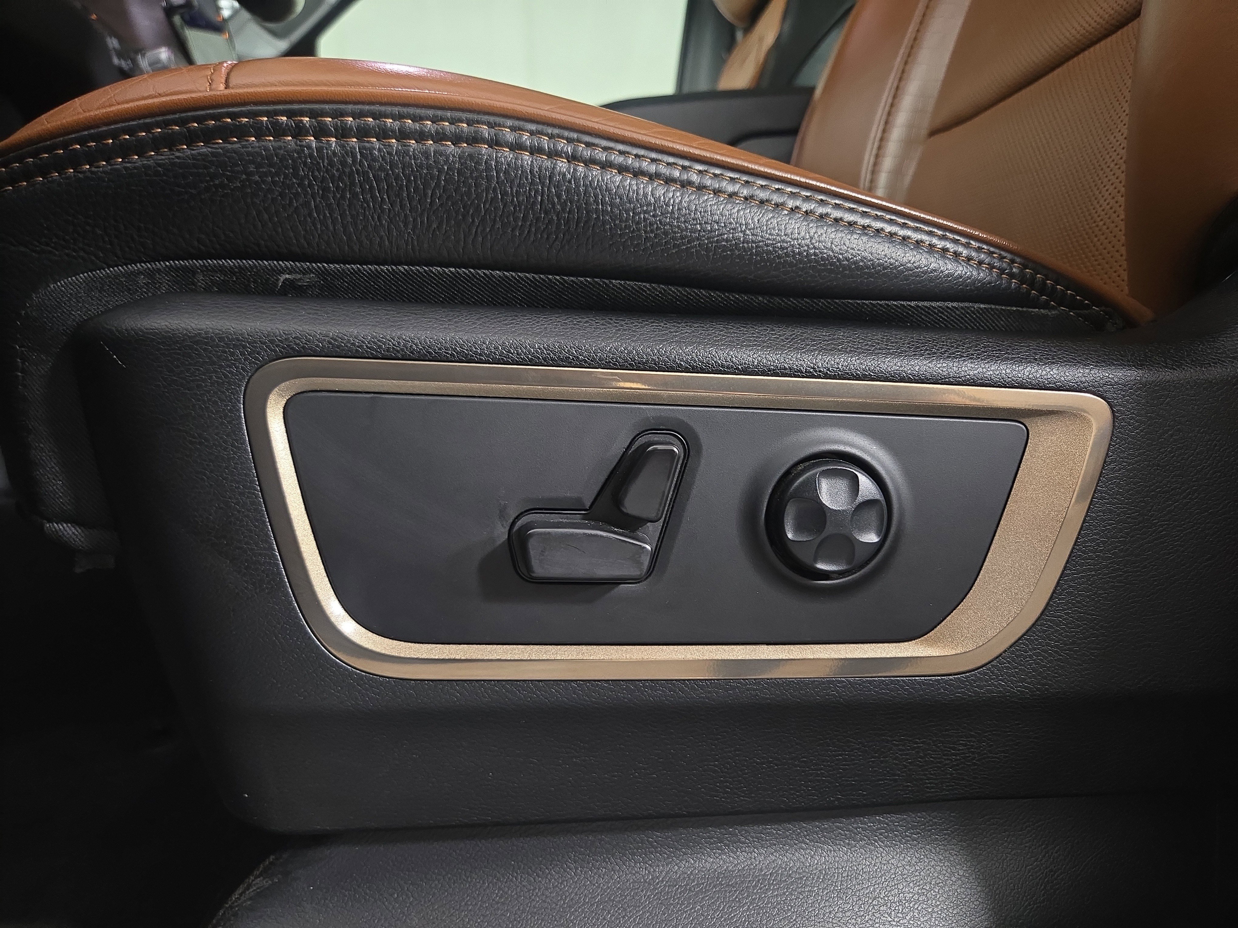 Used 2023 RAM 1500 Limited AWD/4WD image 31