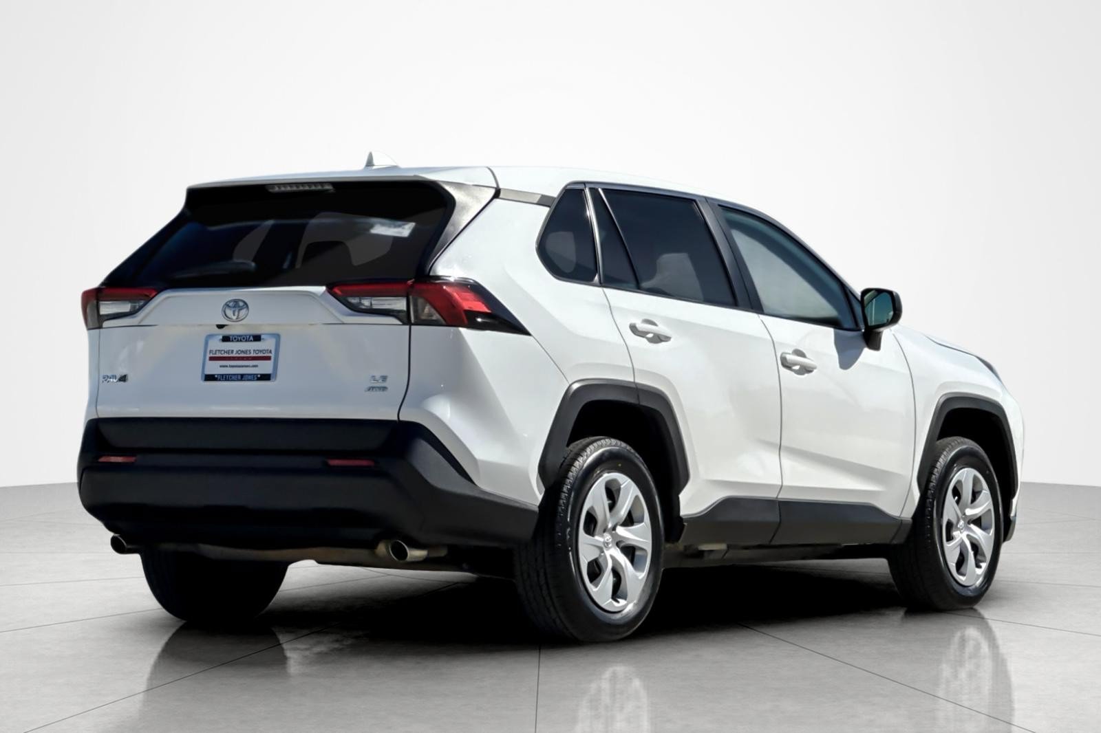Certified 2024 Toyota RAV4 LE AWD/4WD image 5