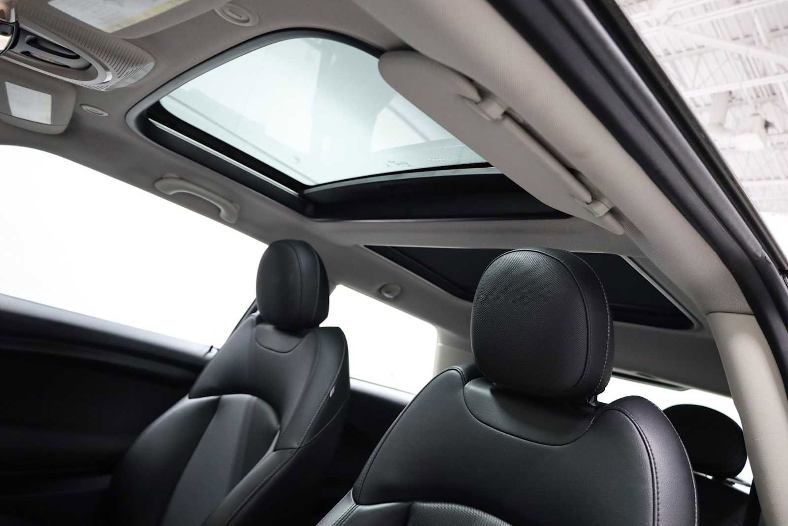 Used 2015 MINI Cooper 2-Door Hardtop image 19