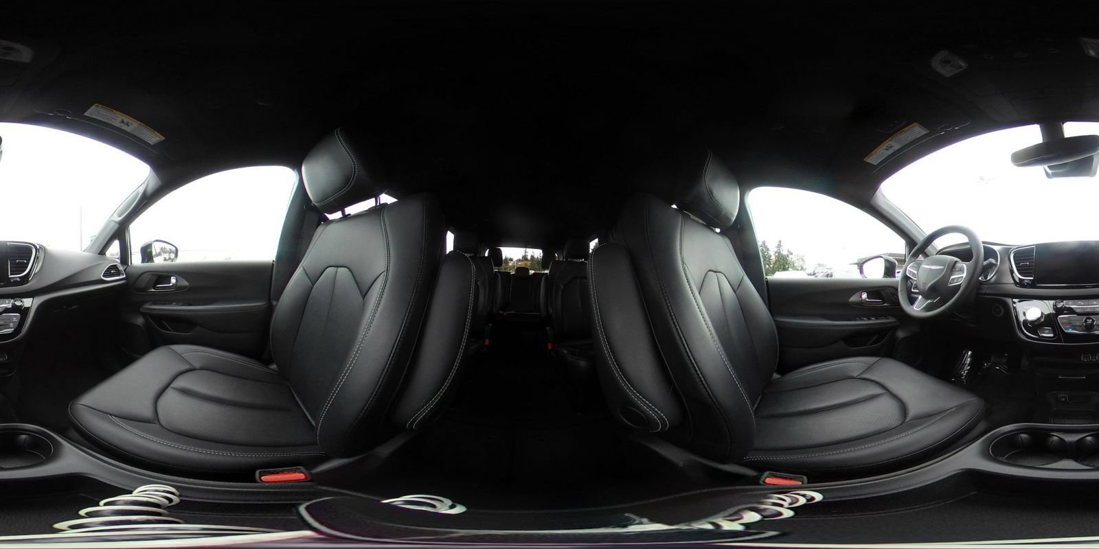 Used 2025 Chrysler Pacifica Select FWD image 44