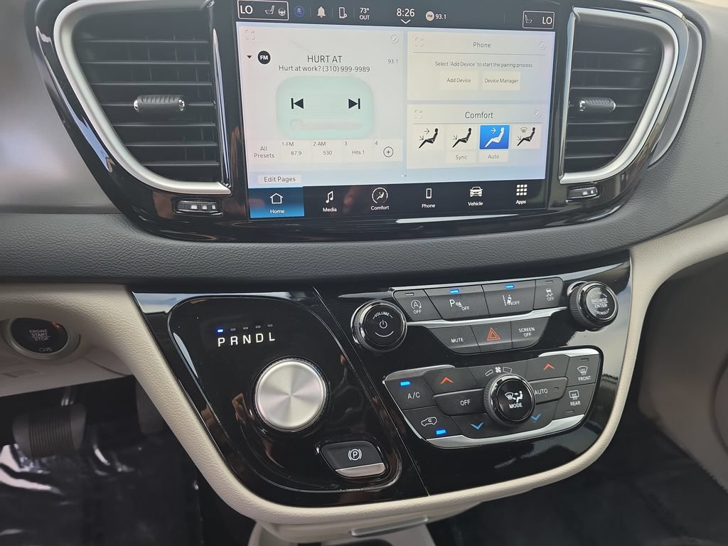 Used 2024 Chrysler Pacifica Touring-L FWD image 12