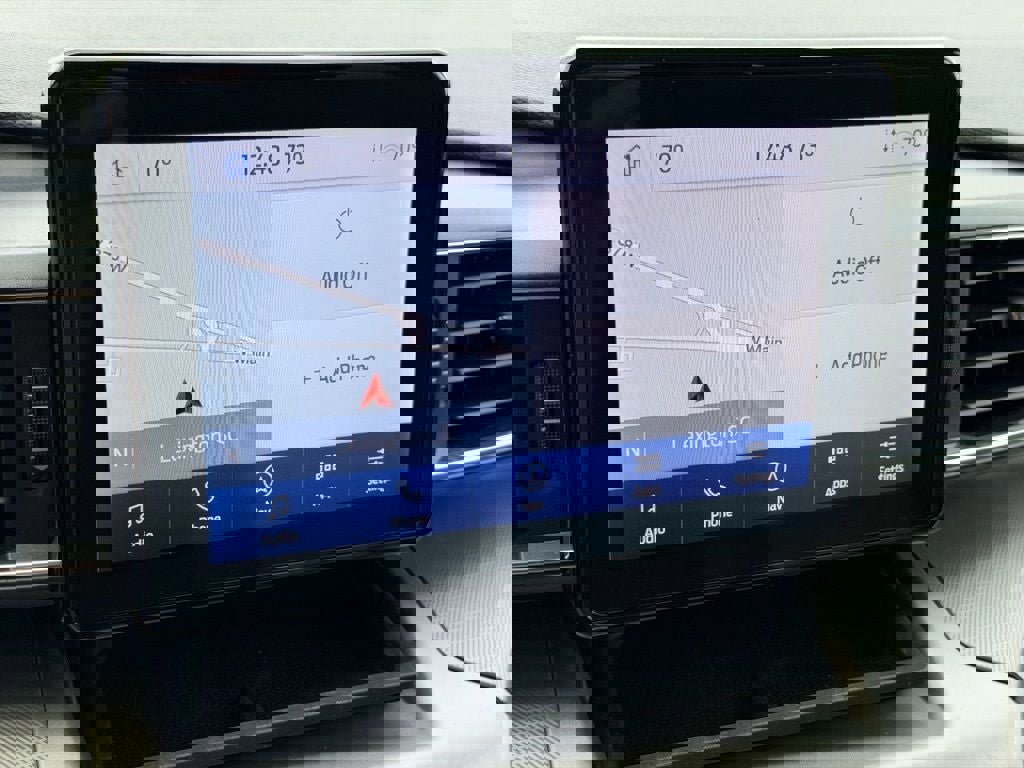 Certified 2022 Ford Explorer XLT w/ Equipment Group 202A image 40