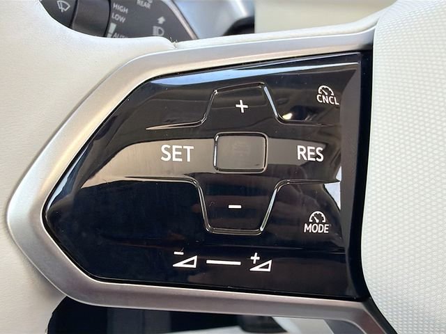 Used 2025 Volkswagen ID. Buzz Pro S Plus image 35