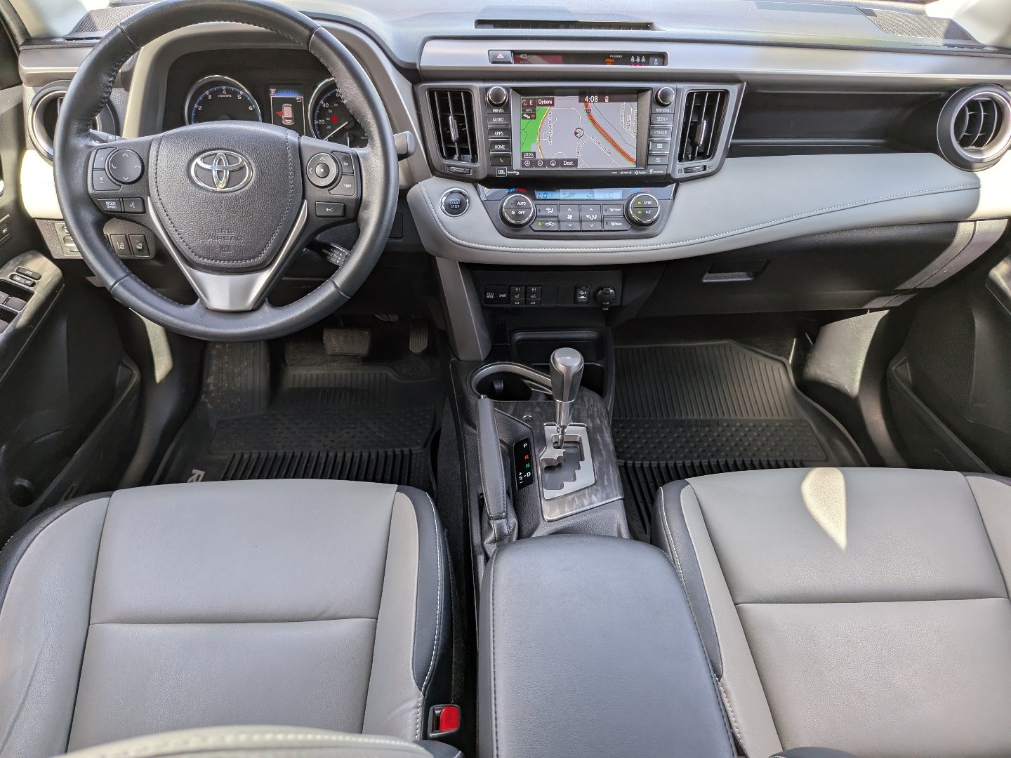 Used 2017 Toyota RAV4 Platinum AWD/4WD image 26