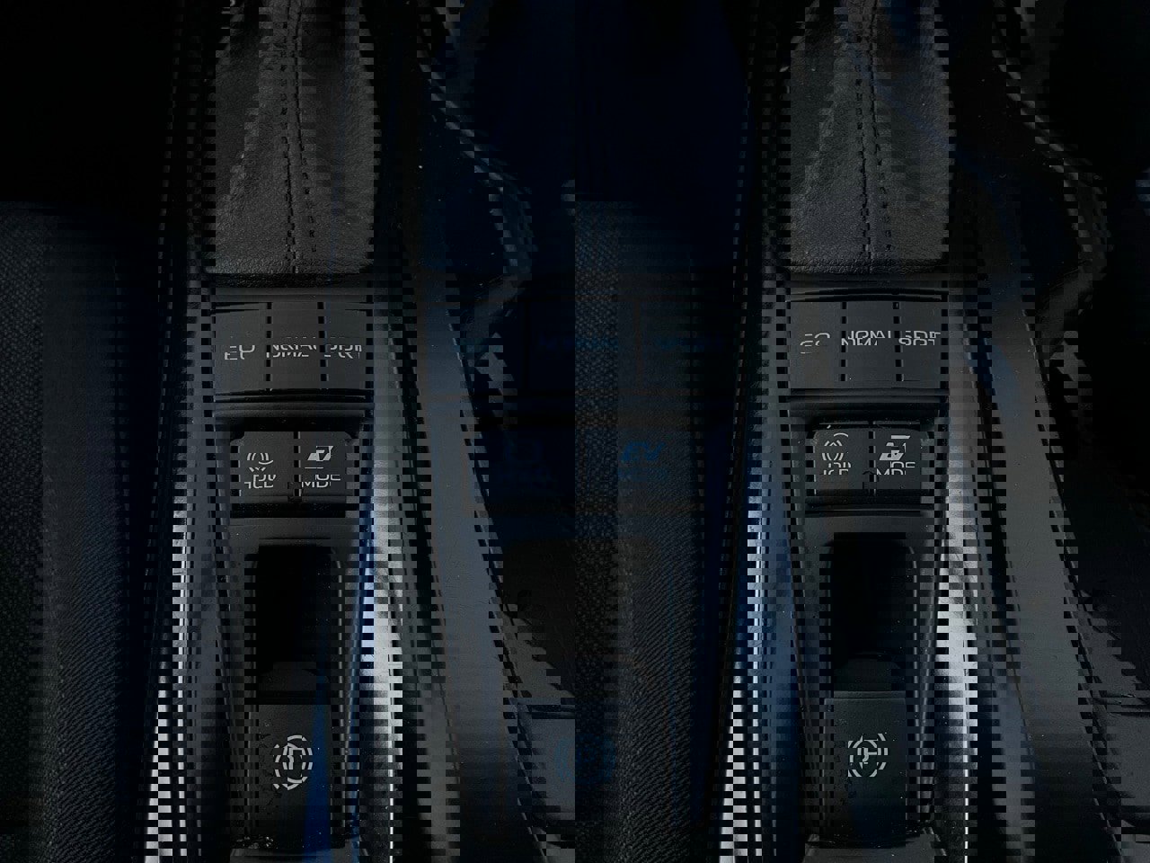 Used 2025 Toyota Camry LE image 22