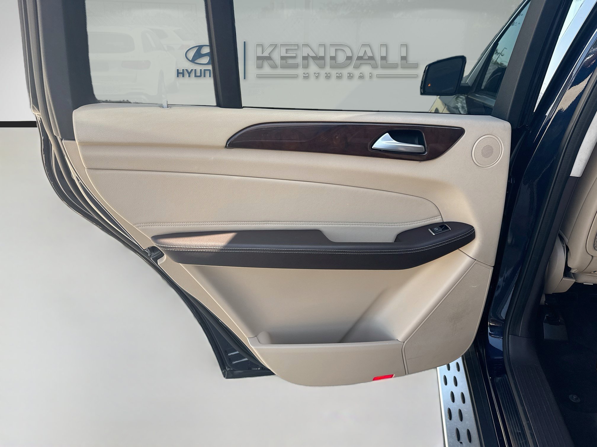 Used 2018 Mercedes-Benz GLS 450 4MATIC w/ Premium Package image 24