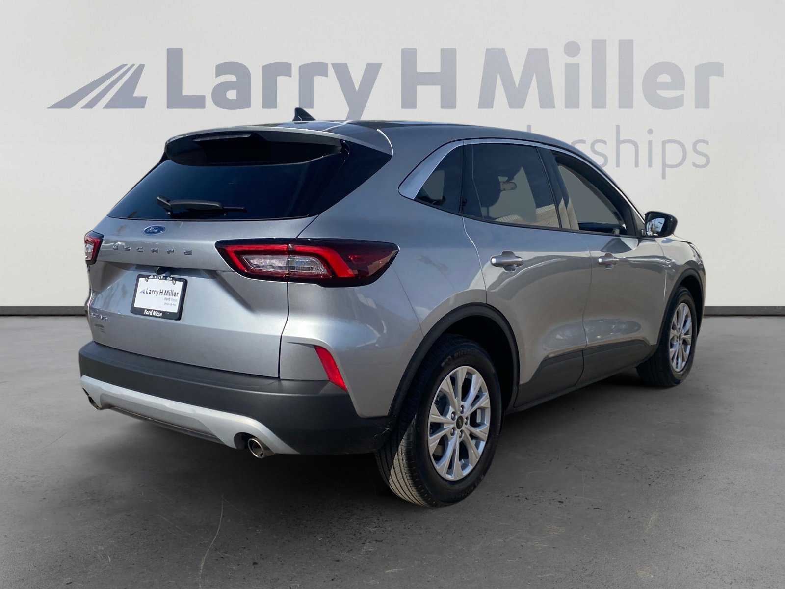 Used 2023 Ford Escape Active image 5