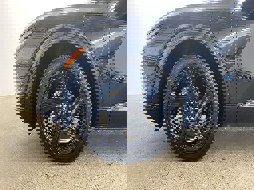 Used 2024 Chevrolet Equinox EV RS image 12