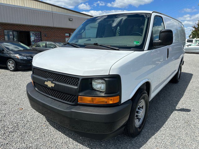 Used 2017 Chevrolet Express 2500 RWD image 3