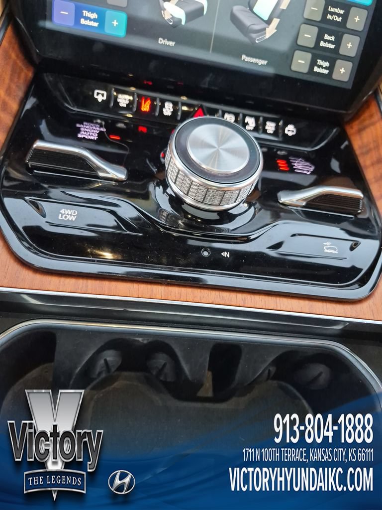 Used 2022 Jeep Grand Wagoneer Series III w/ Rear Seat Video Group 1 AWD/4WD image 25