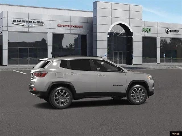 Used 2023 Jeep Compass Latitude w/ Sun and Sound Group image 15