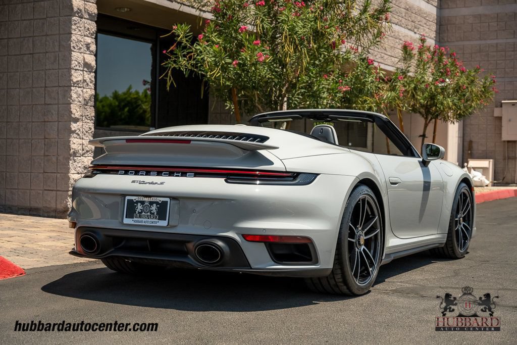 Used 2022 Porsche 911 Cabriolet AWD/4WD image 9