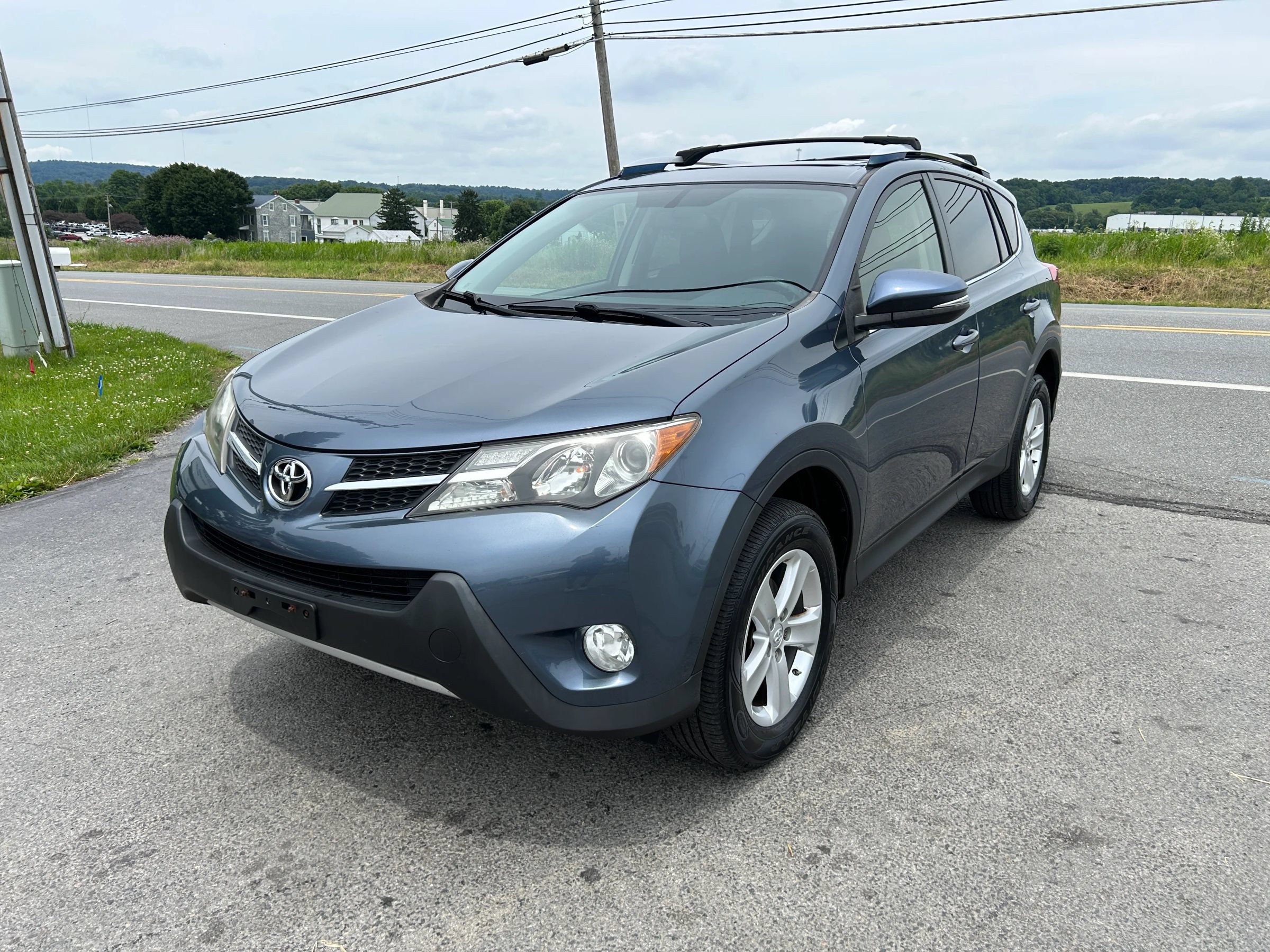 Used 2013 Toyota RAV4 XLE AWD/4WD image 7