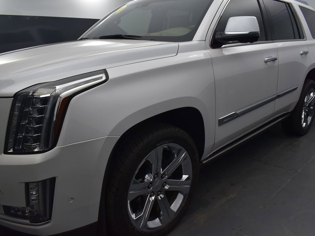 Used 2019 Cadillac Escalade Platinum image 38