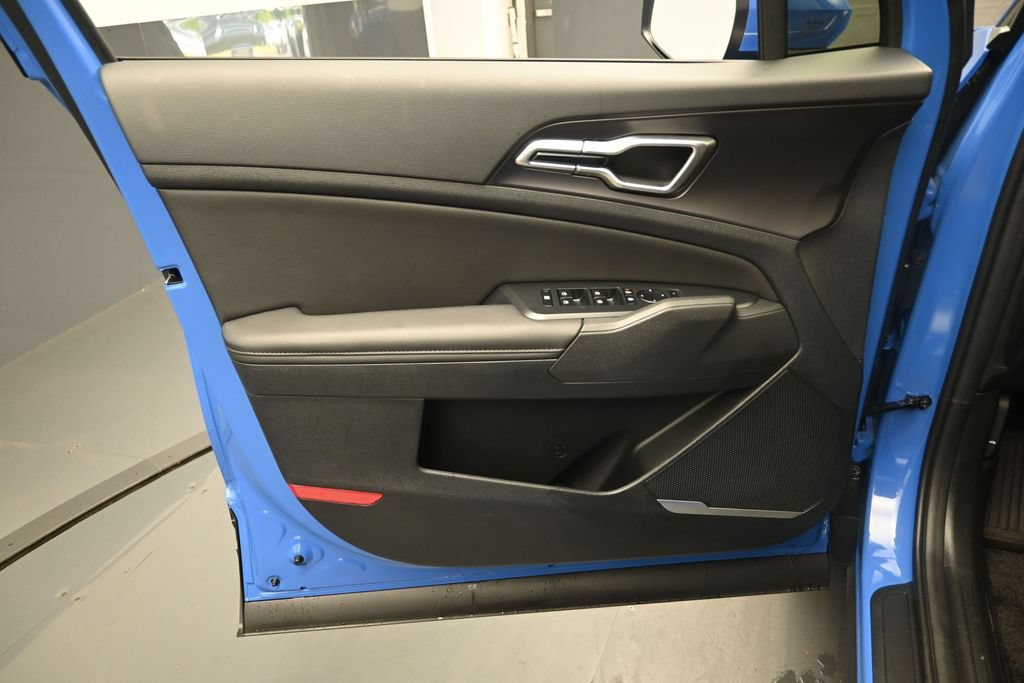 Used 2026 Kia Sportage EX FWD image 22