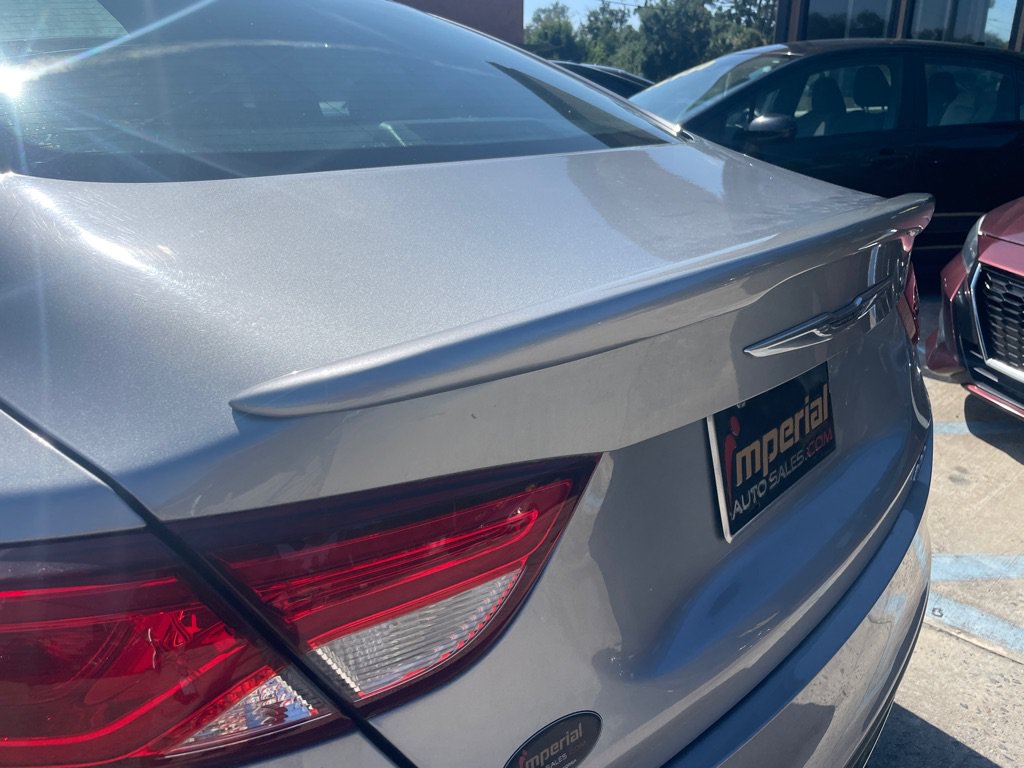 Used 2017 Chrysler 200 Limited Platinum FWD image 7