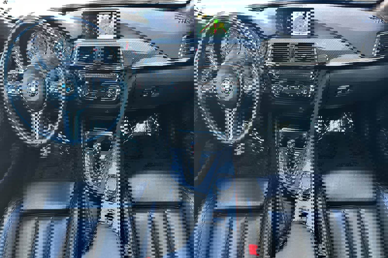 Used 2017 BMW M4 Convertible image 4