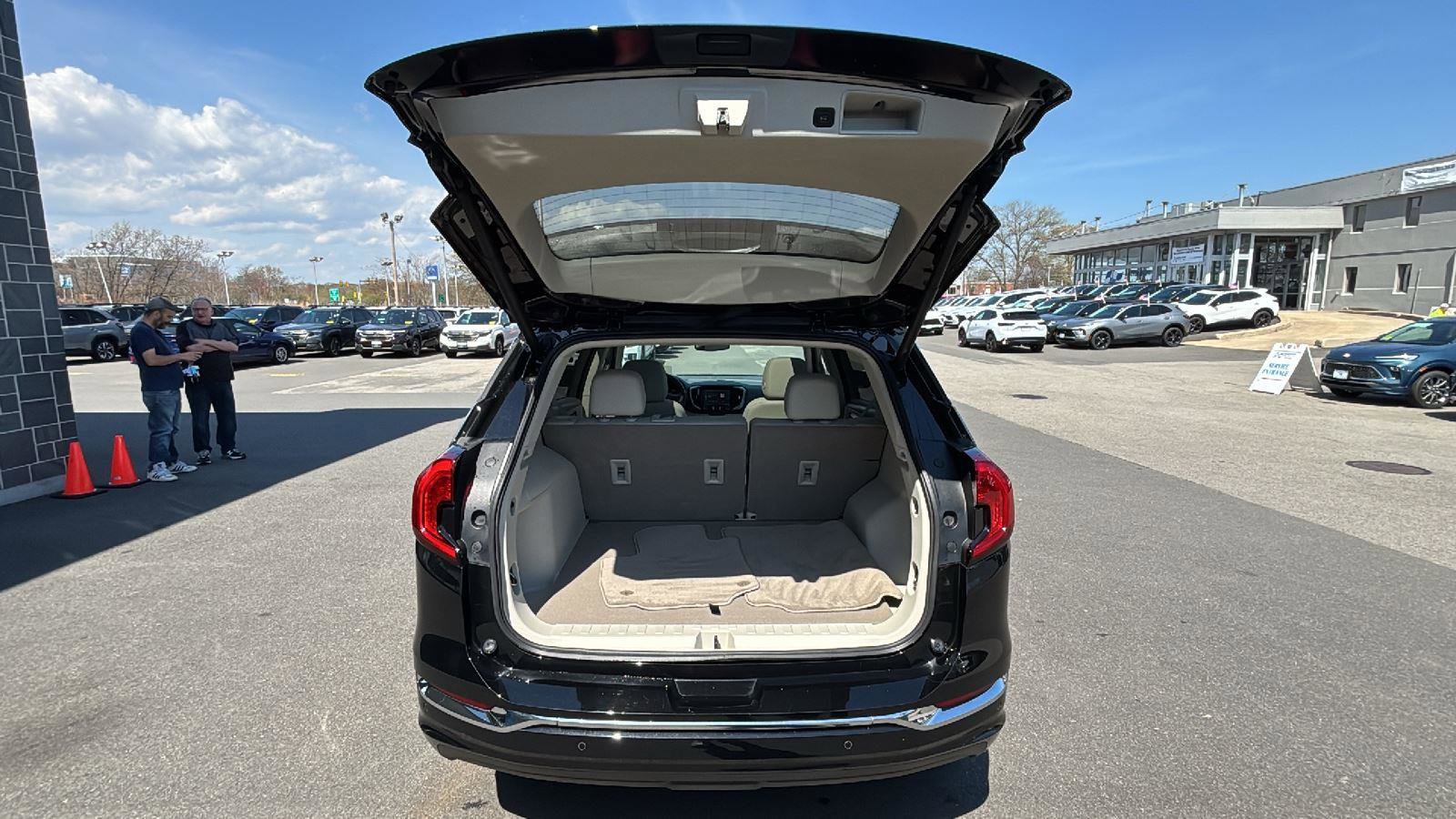 Used 2023 GMC Terrain Denali w/ Denali Premium Package AWD/4WD image 34
