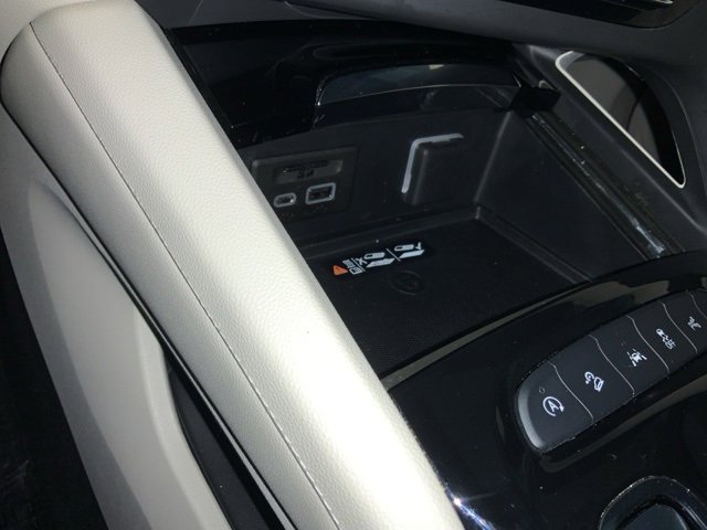 Used 2023 Buick Envision Avenir image 30