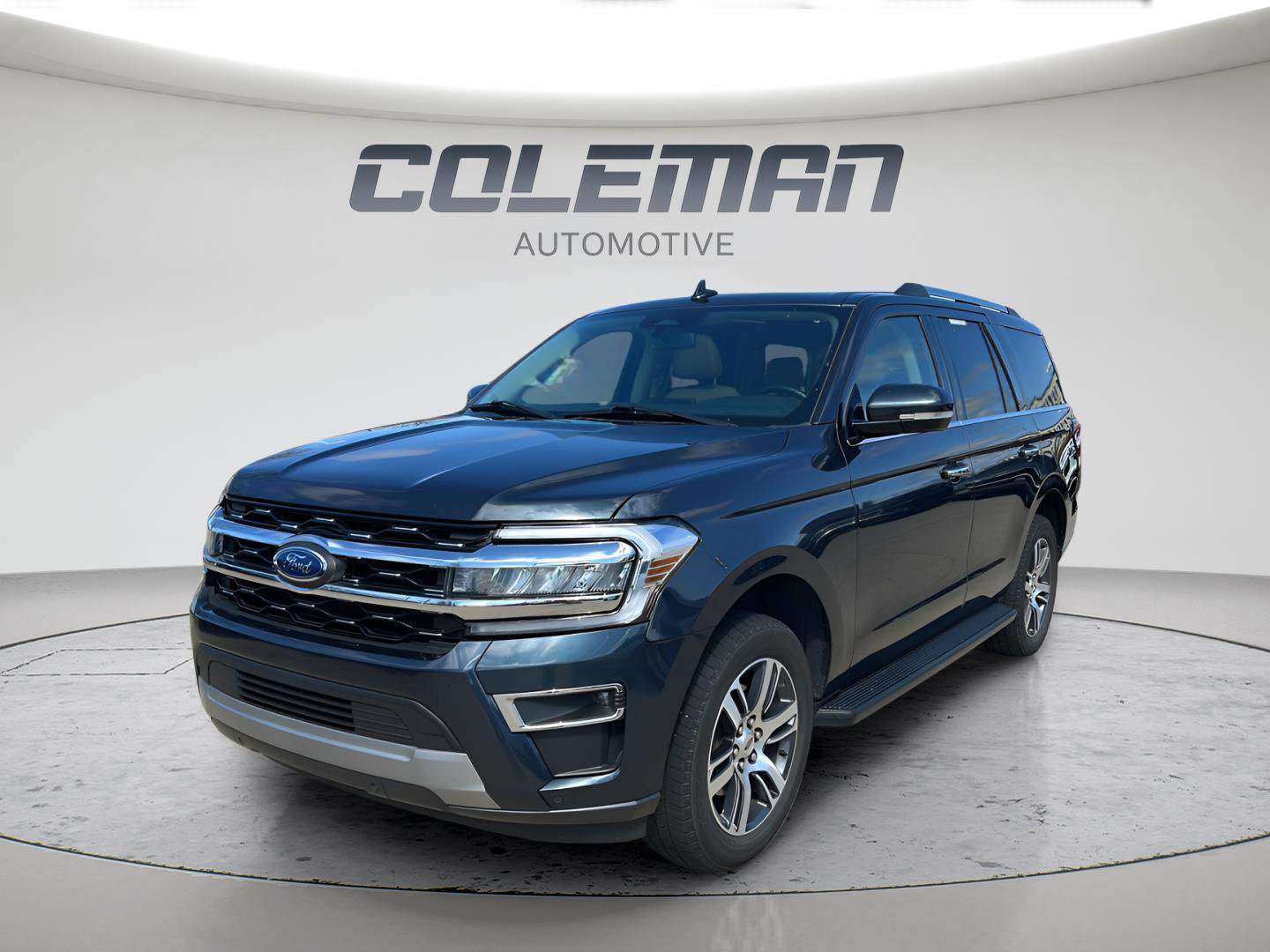 Used 2024 Ford Expedition Limited image 1