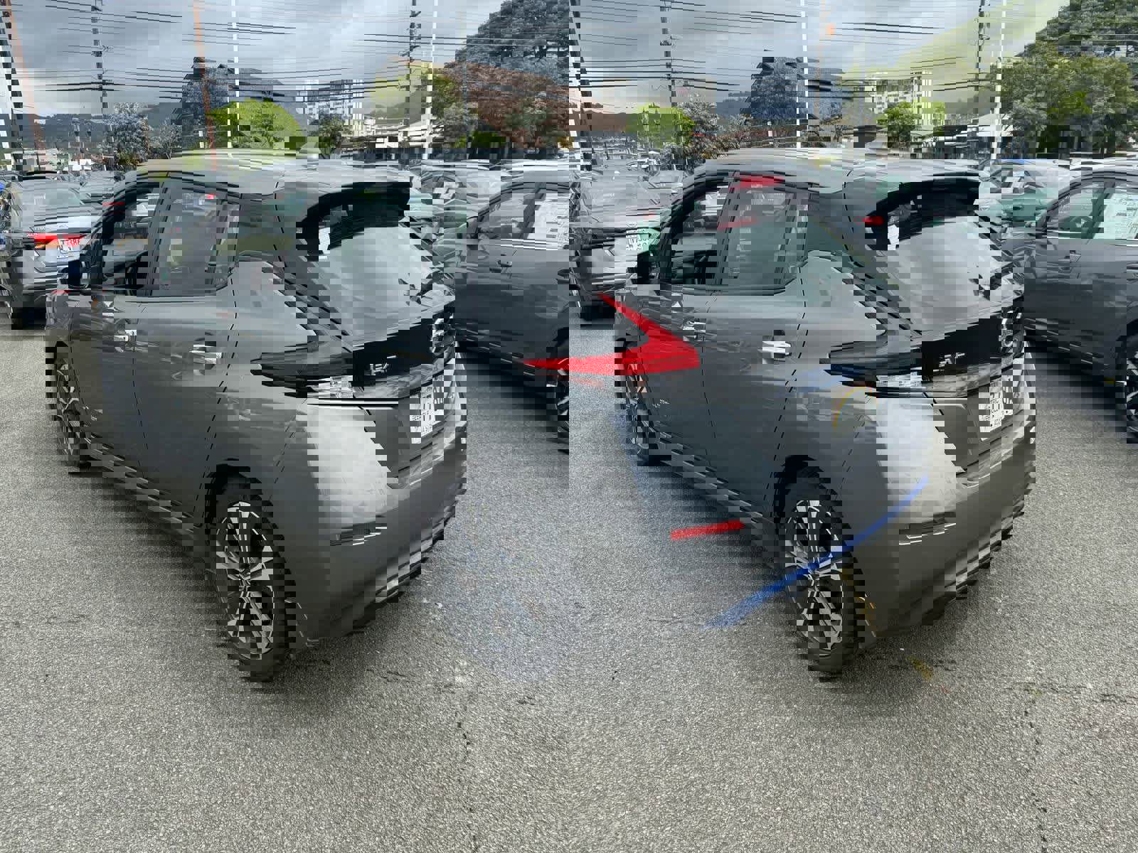 Used 2018 Nissan Leaf SV image 4