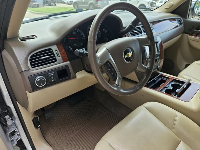 Used 2013 Chevrolet Avalanche LTZ RWD image 15
