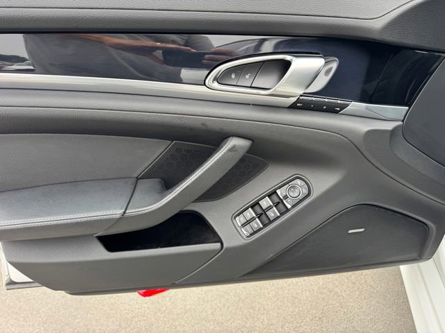 Used 2016 Porsche Panamera Edition image 16