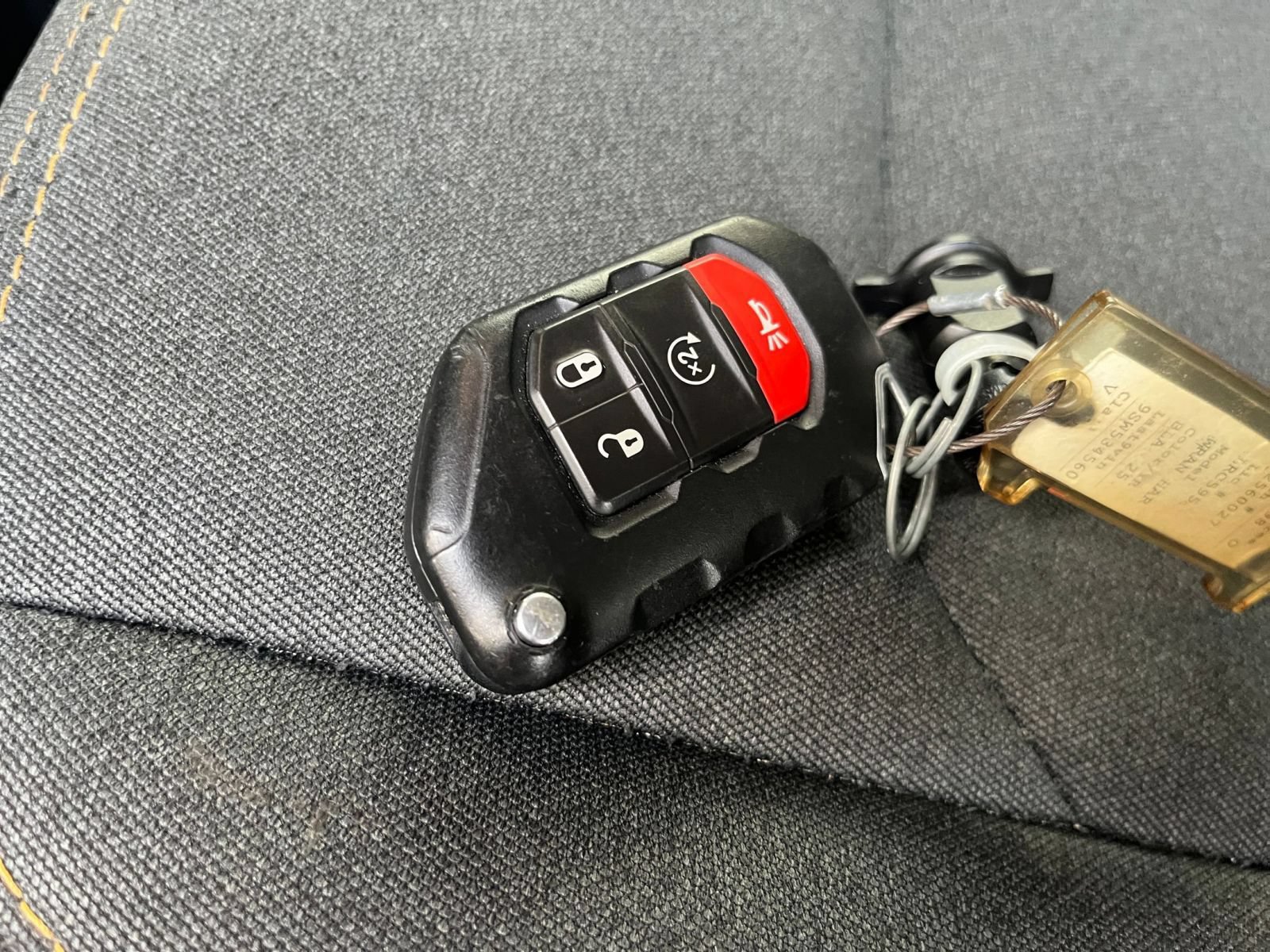 Used 2025 Jeep Wrangler Unlimited Sahara AWD/4WD image 20