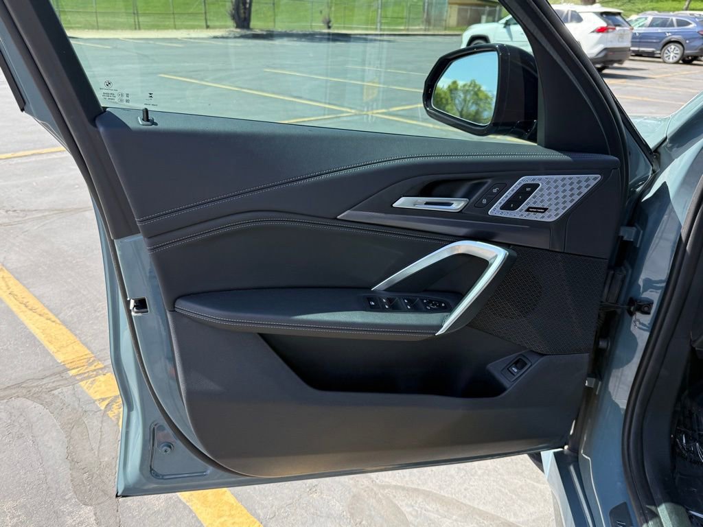 Used 2023 BMW X1 xDrive28i w/ Premium Package image 9