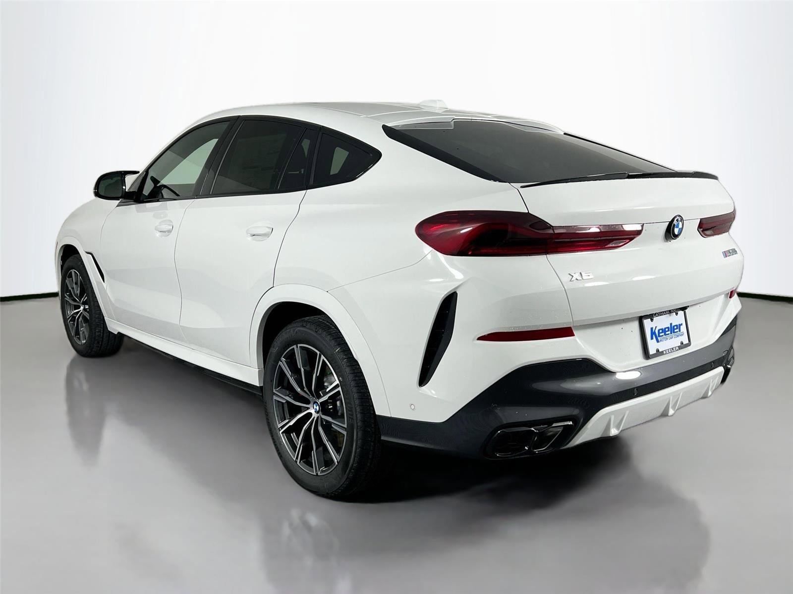 New 2026 BMW X6 M60i image 4