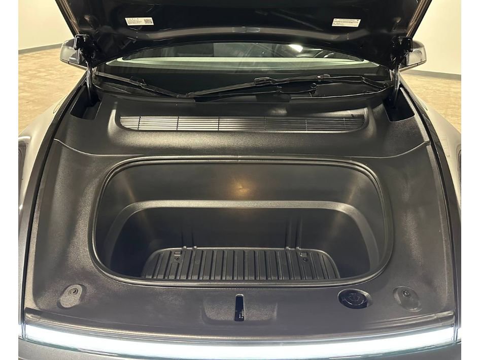 Used 2026 Tesla Model Y Long Range image 4