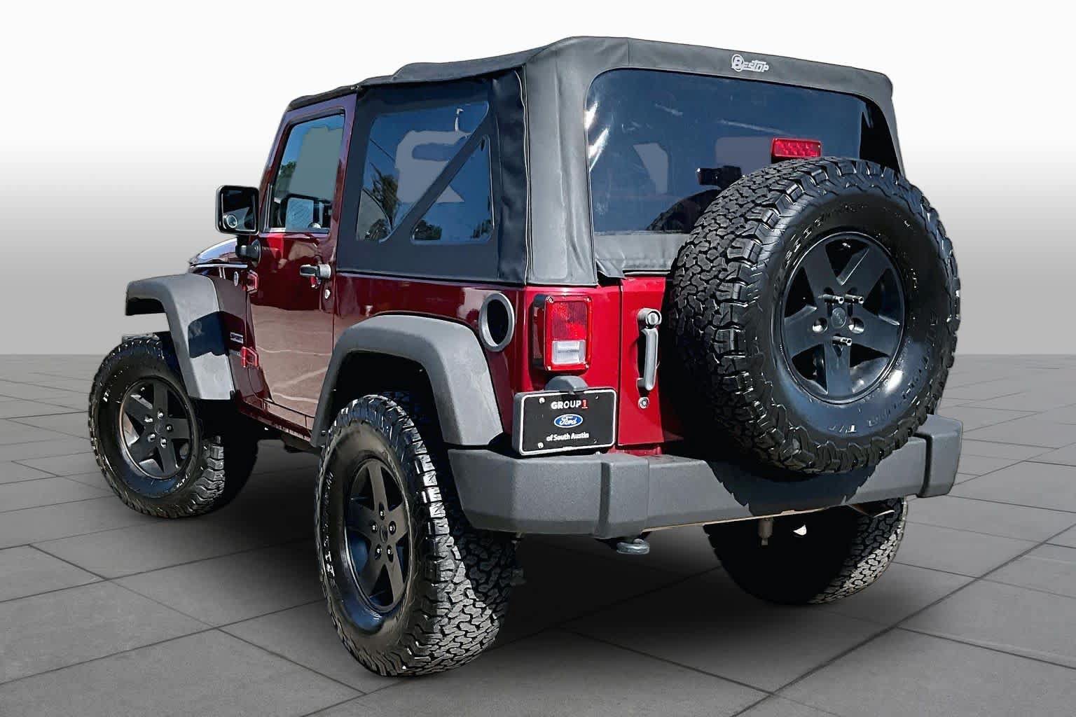 Used 2013 Jeep Wrangler Sport w/ Connectivity Group AWD/4WD image 12