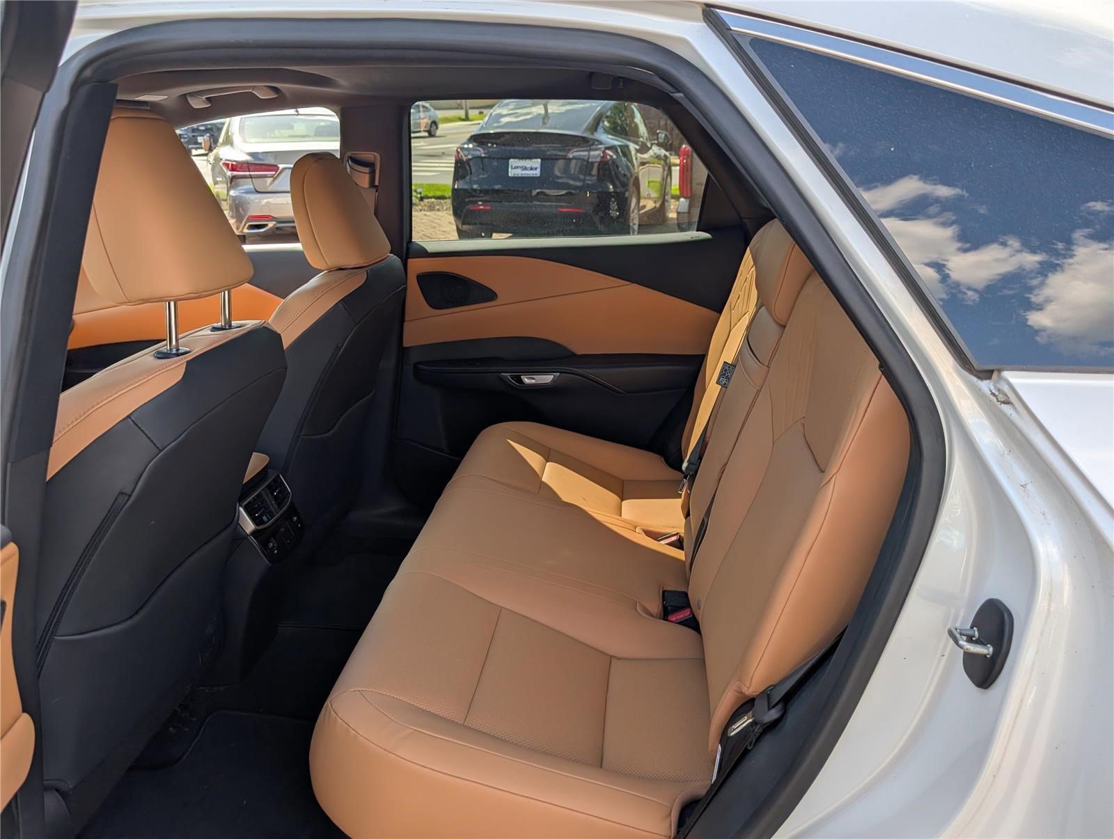 Certified 2024 Lexus RX 350 Premium w/ Accessory Package AWD/4WD image 15