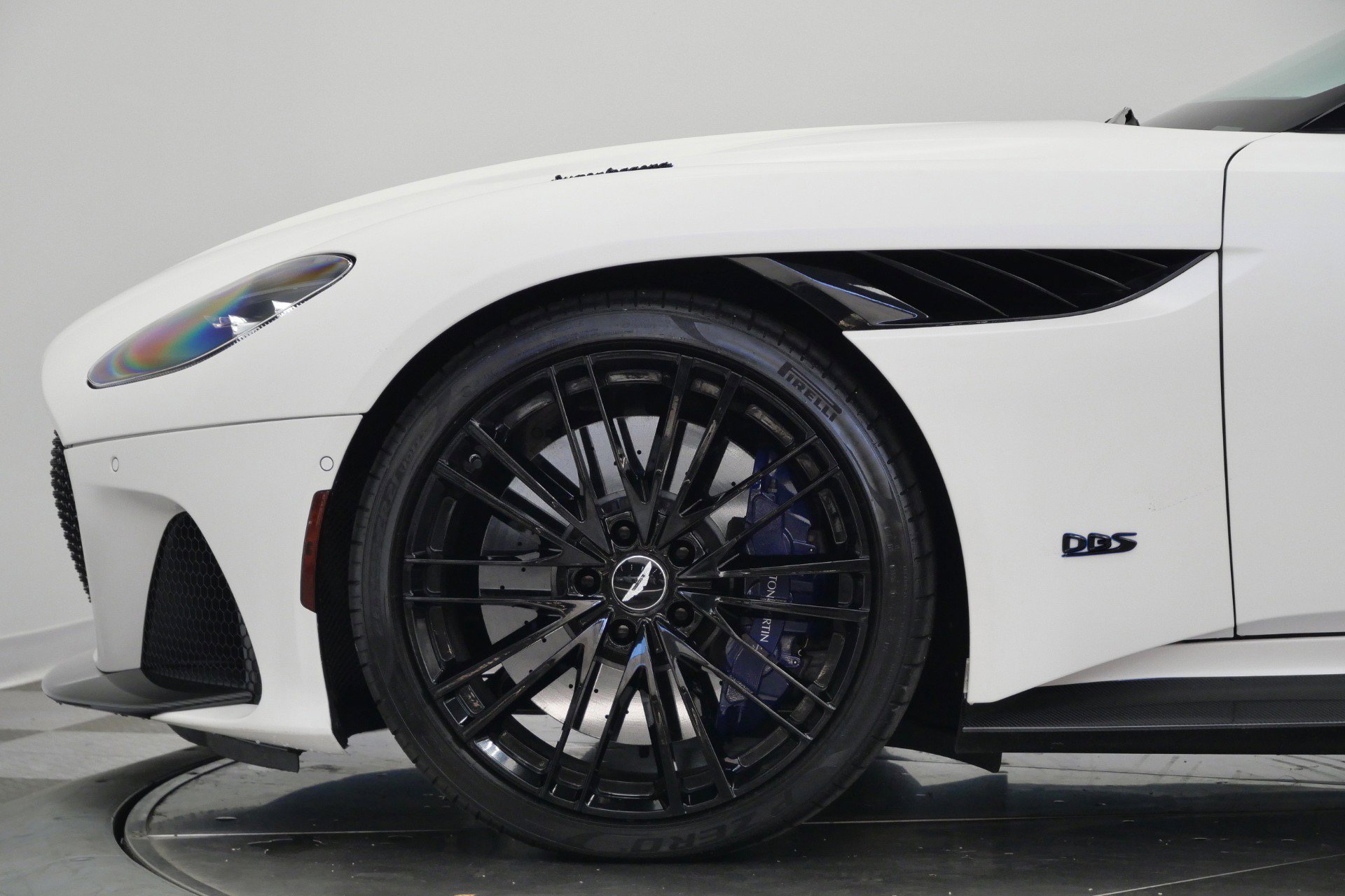Used 2020 Aston Martin DBS Superleggera RWD image 59
