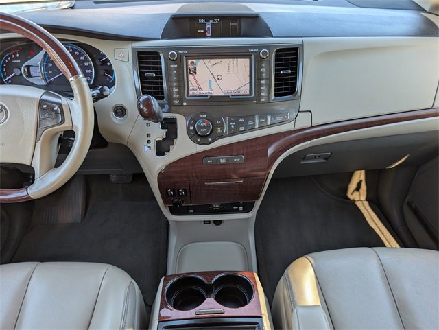 Used 2014 Toyota Sienna Limited image 7