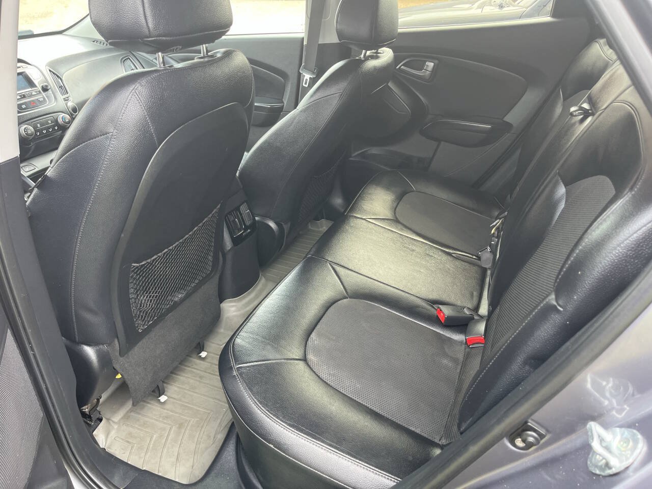 Used 2015 Hyundai Tucson SE FWD image 17