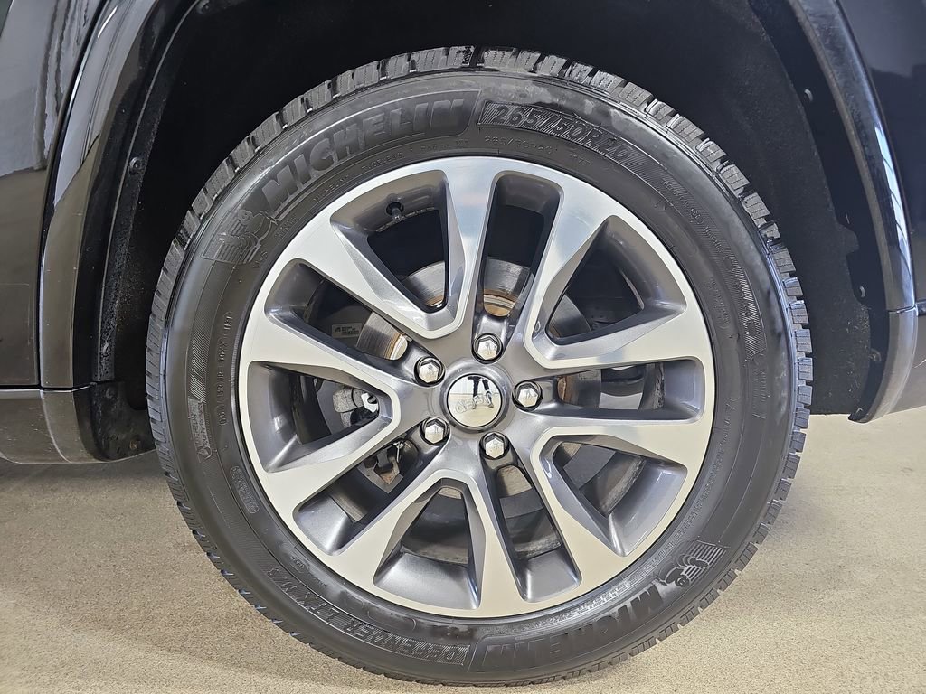 Used 2018 Jeep Grand Cherokee Overland image 38