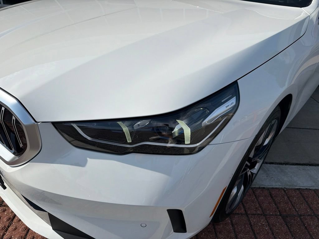 Used 2026 BMW 530i w/ Premium Package RWD image 12