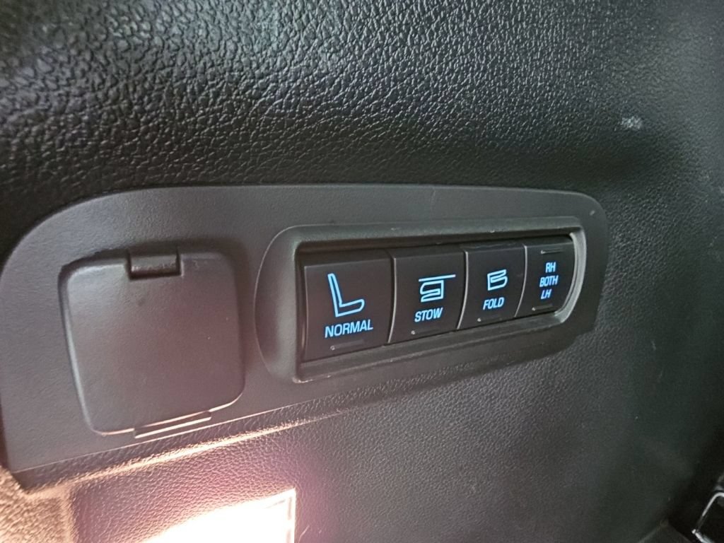 Used 2018 Ford Explorer Limited w/ Equipment Group 301A AWD/4WD image 38