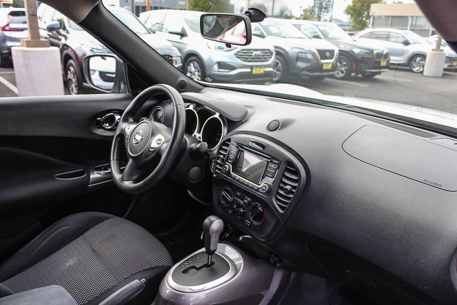 Used 2017 Nissan Juke S FWD image 22