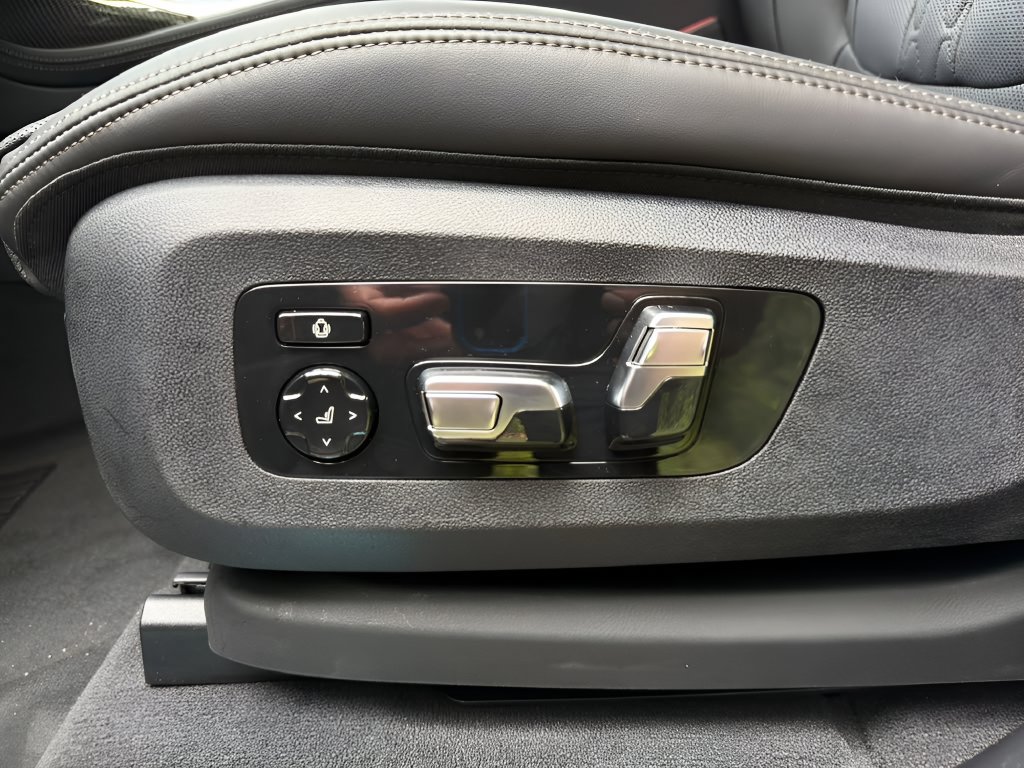 New 2027 BMW X7 M60i AWD/4WD image 9