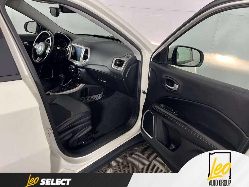 Used 2018 Jeep Compass Latitude w/ Popular Equipment Group AWD/4WD image 13