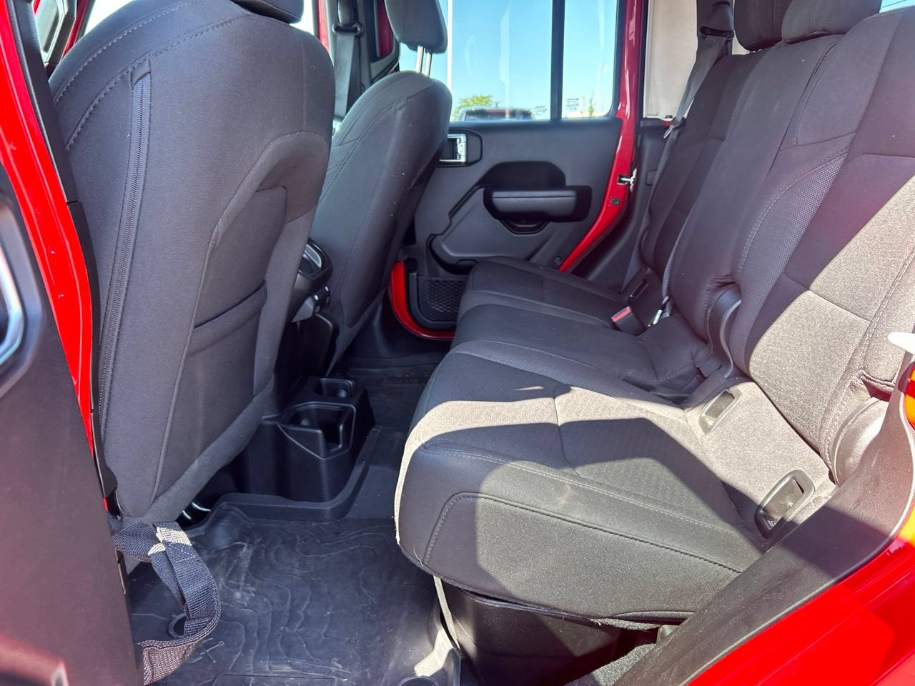 Used 2023 Jeep Gladiator Sport AWD/4WD image 12
