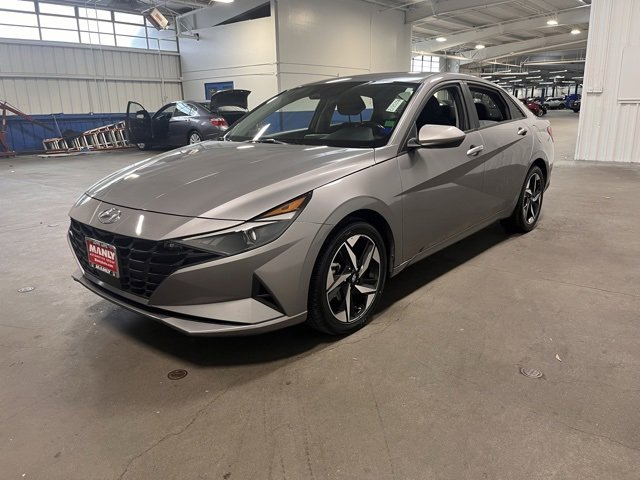 Used 2023 Hyundai Elantra SEL w/ Convenience Package image 7