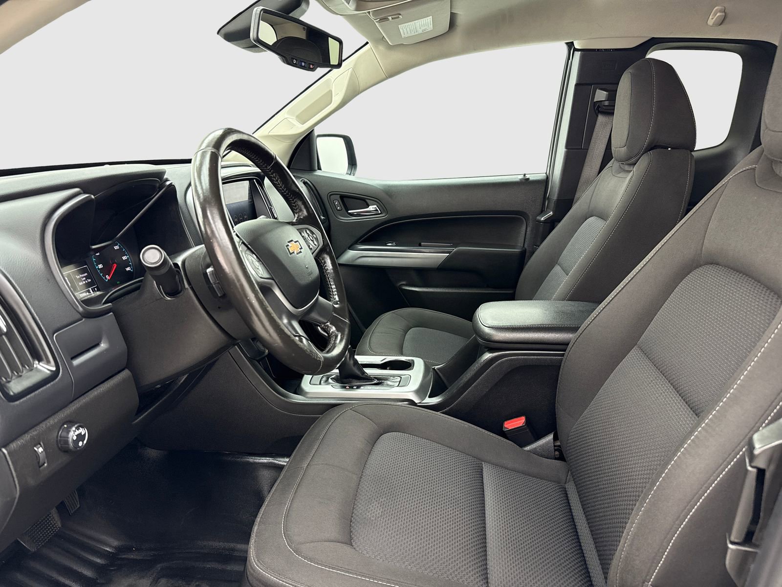 Used 2022 Chevrolet Colorado LT w/ Fleet Safety Package image 17
